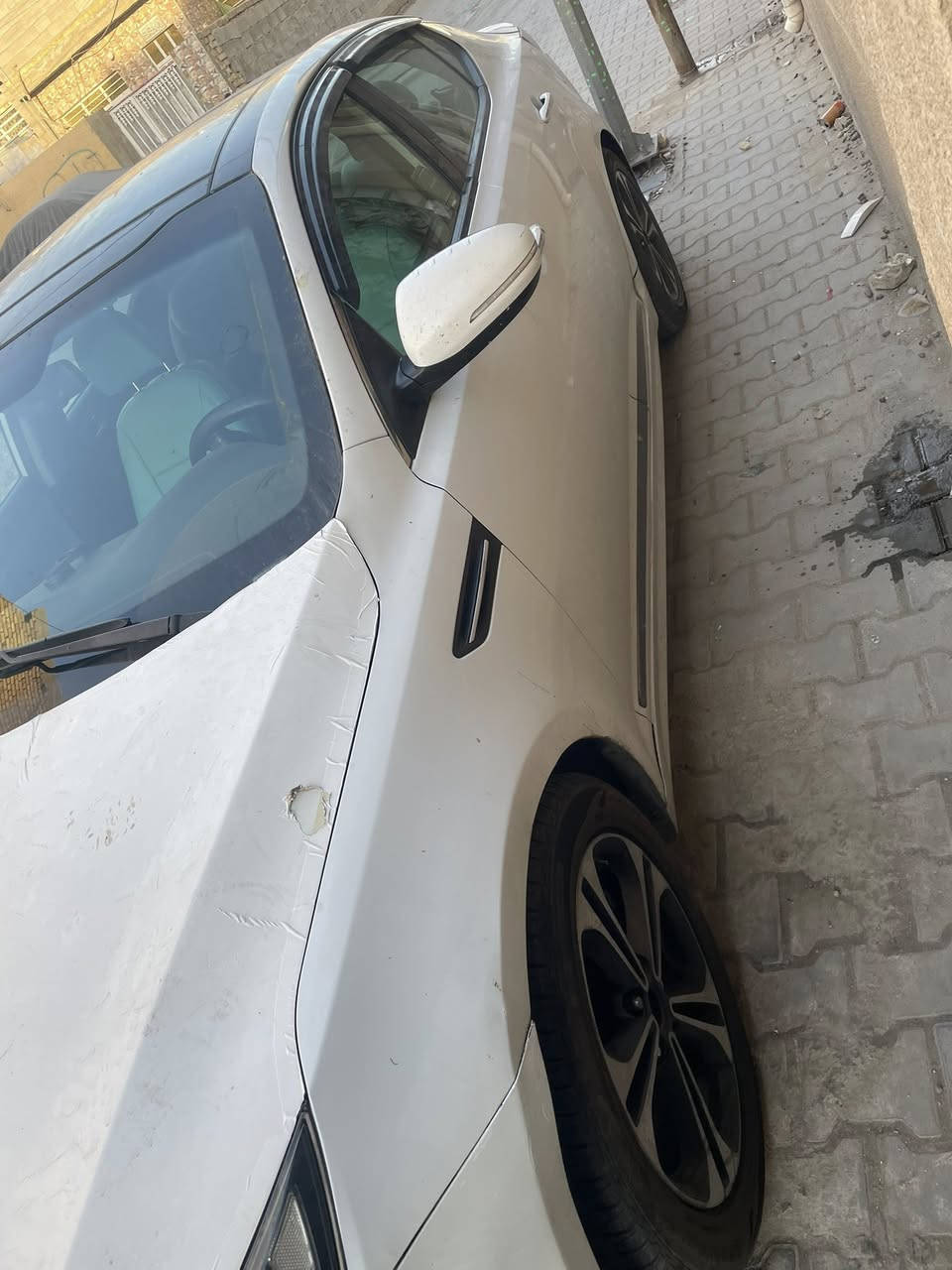السلام عليكم كيه اوبتمه 2015 اعلى فئه EX مواصفاته بانوراما تبريد قطعتين التبريد لامامي منفصل تبريده ثلج  شاشه كامره ابلادي تحكمات استيرن صفحتين مثبت سرعه مري جانبيه شفط دخول ذكي بصمه بيبان بصمه تشغيل كراسي كهرباء  خزن ميموري وبيه بعد مواصفات مكينه كير مكفولات صدر امامي وصدر خلفي مكفول وارد امريكي حادثه  الباب الخلفي وجاملغ فقط الخلفي صبغ 
وبيه شخوط بنفس الباب المصبوغ فقط البنيد بي رشات فقط السياره كلش جديده رقم بغداد انكليزي الجديد بسمنه السياره 
مكانه بغداد اجكوك السعر 112 وبيه مجال بسيط 
الرقم ***********
