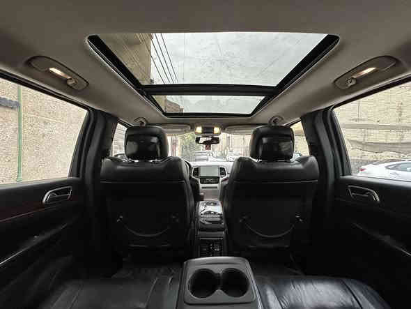 السلام عليكم للبيع جيب شيروكي 2013 لمتدد فول مواصفات رقم بغداد دولي تحويل مباشر هزه جديده
ب125وبيها مجال حك الجيه گير مكينه 3600 
6 سلندر باتري جديد 
تخم تاير كلهن جاهزات 
مصبوغه عام السياره 
مكاني بغداد 
***********
