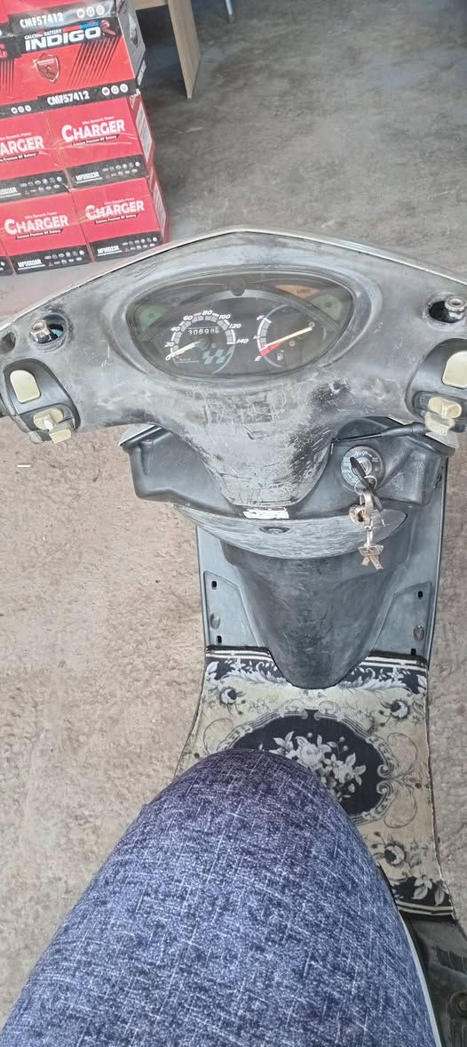 إسلام عليكم أحبتي دراجه ماكس 140 نضافه خير من الله مثل متشوف بل صور مكينه ناعمه سلف وهندر نكره كلشي بيه شغال السعر ٤٠٠ وبيه مجال العنوان الكماليه حي زهراء الاتصال او مراسله ***********
