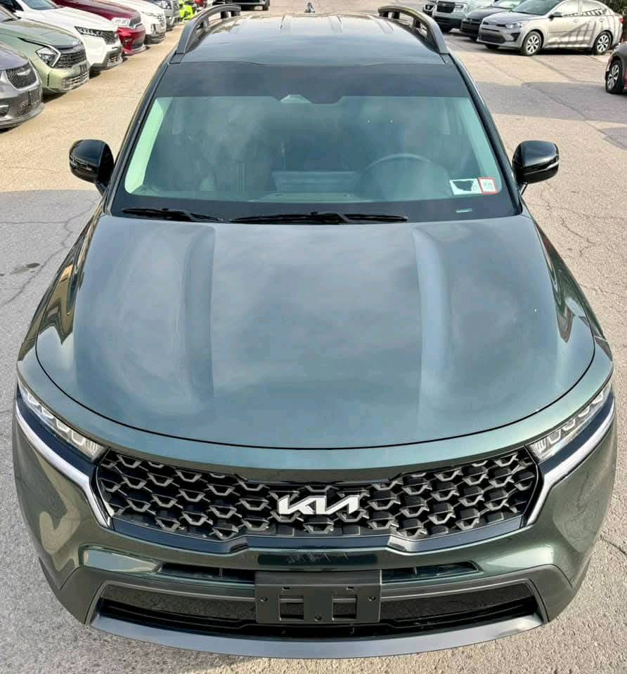 2023 KIA SORENTO
سعة المحرك:- 2.5
اللون:- زيتوني  
المسافة المقطوعة :-000 26 mi 
عدد المقاعد :- 7 مقاعد 
مواصفات السيارة :- X Line 
* شاشه كبيره 
*كراسي كهرباء   
*وَيْل 20
*فرش جلد اسود 
*كامره 
*حساس تجاوز 
*بصمه
*حساس خلفي  
*تشغيل عن بعد 
*لايت زينون 
*اشاره بالمرايا
بدون رقم دخول جديد 
السيارة جديد 
وحادثه حلوو جاملغ الغلفي بدون ايرباك 
العنوان بغداد الغزاليه 
***********
