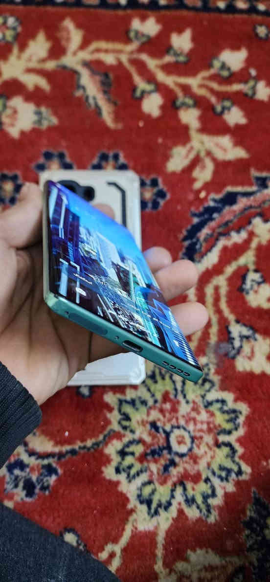 السلام عليكم جهاز للبيع سعر 200 استعمل شيء قليل مكاني فلوجه حي نزال /*********** /***********
