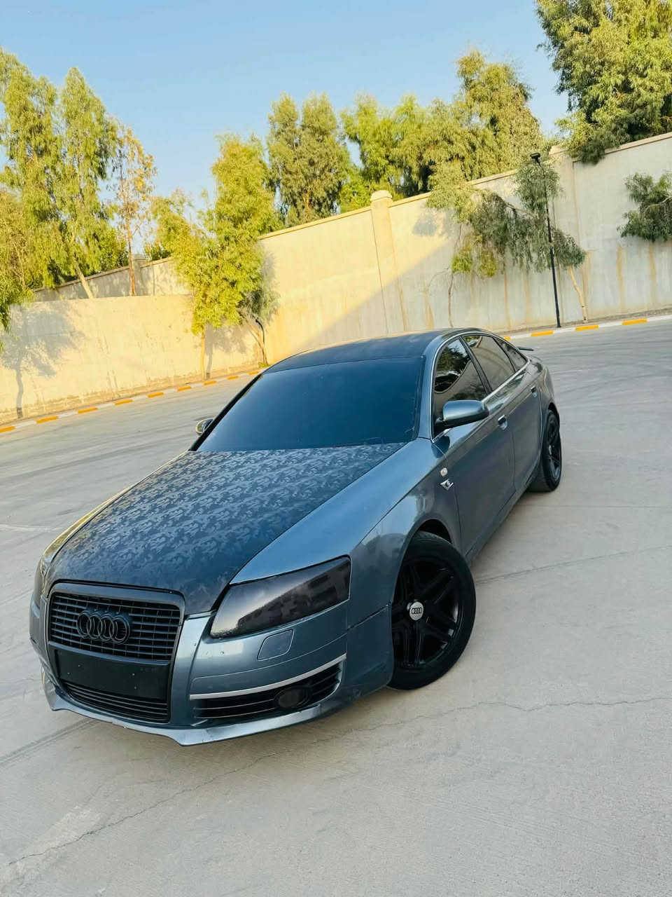 Audi A6
S line مواسەفاتی 
مۆدیل ٢٠٠٧
٢ پارچەی بۆیاخە بێ ناو گرتن  
رەقەم ئەوروپی مەنەفێستی ابراهیم خەلیلی لەگەلە
لەسەر مەنەفێست موافەقەی جام رەشی هەیە ٪١٠٠ 
سەیارەیەکی پاک و جوانە کامل دەستکاری کراوە  دفیوزەر +باڵ+ دەبڵ گزۆز+ ویلی سپۆرت +شواربی دەعامی + کوشن سپۆرت + شاشە 
گێر و مەکینەی بە شەرت کارەبایەتی مەزبوتە 
نرخی ٣٨ وەرەقەیە و کەمێک مامەڵەی تێدایە گۆرینەوەش دەکەم بە شتێک بە دڵم بێ
ژم
*********** Singapore
