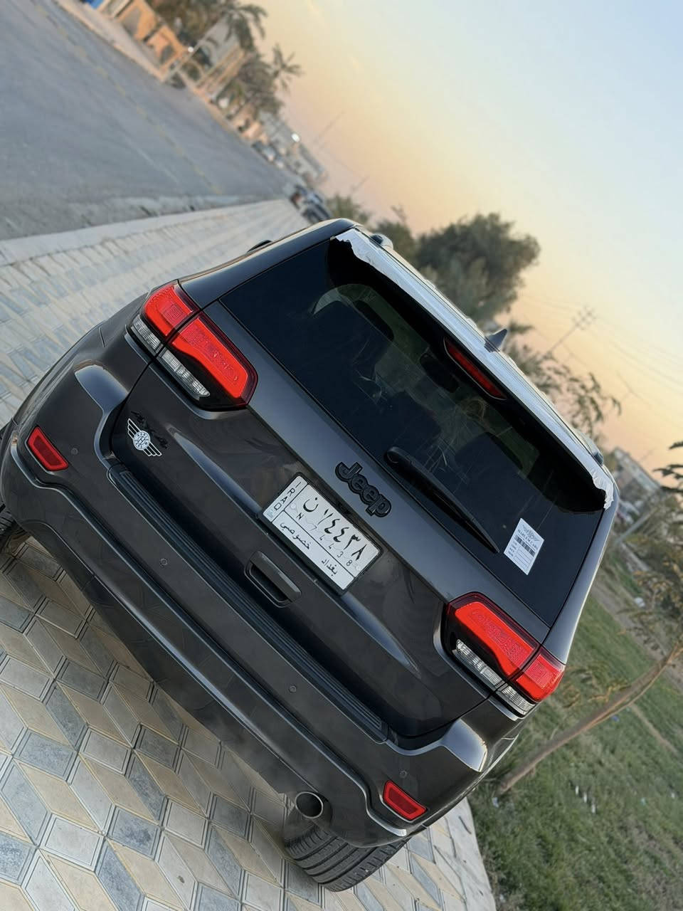 جيب لاريدو  2018
رقم بغداد 
قطعتين صبغ جاملغ وبنيد باقي مكفول
محرك 3600 V6  
ماشية٩٦ الف كيلو
جنطة كهرباء 
كشنات جلد وكهرباء وتدفئة 
تبريد قطعتين 
شاشة جبيرة كامرا حساس 
سعر 200 بيها مجال قليل
مكان سيارة تكريت
***********
