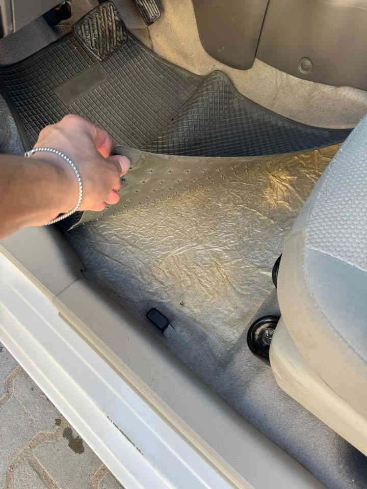 سلام عليكم عندي سني هندي موديل 23 ماشيه 25 رقم بغداد الدولي الجديد (بسمي) مكفوله كفاله عامه من ضربه صبغ بارد مكاني بغداد رقم تلفون ***********
