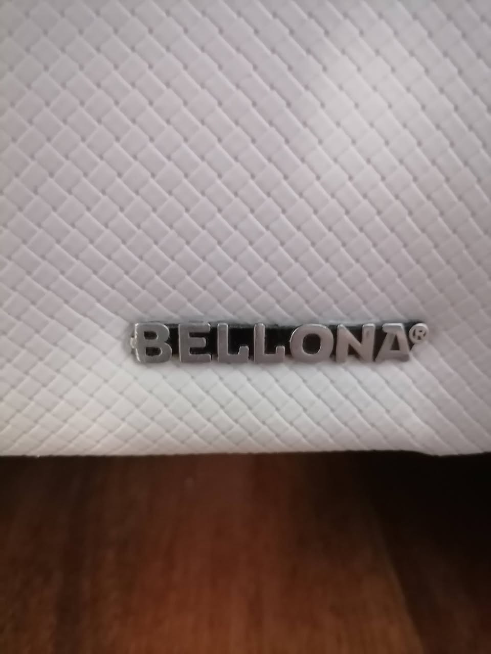 مرحبا طقم كنب ماركة bellona للبيع
ثلاثيتين وثنائية و2مفردة


**إذا كنت صاحب هذا الإعلان وتريد حذفه لأي سبب، رجاءا أرسل رسالة إلى الدعم الفني**