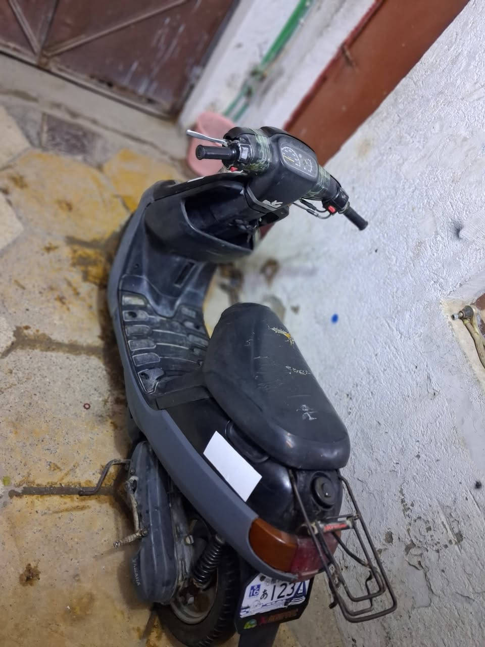 للبيع دراجه زعره شاصي مكفول نقص فقط باتري
انكر سلف واطلع وين ماتريد اشاير لايت الكل شخال
السعر  250 وبيه مجال لطيبين
هاذه رقمي اتصل ***********
او علق واني اطبلك خاص
