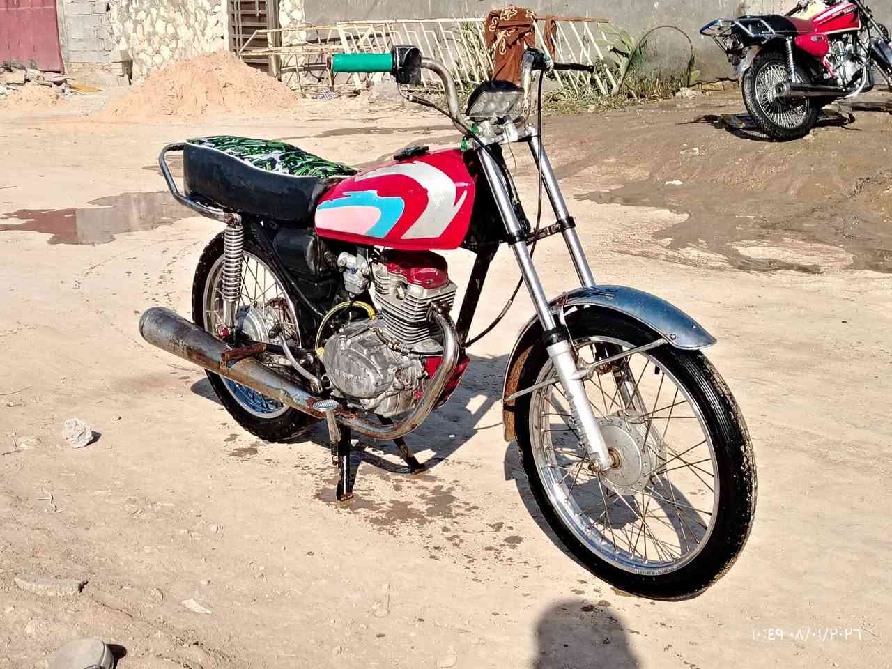 سلام عليكم دراجه ارشه كلك البيع سعره 250 وبيها مجال
مكانه ديوانيه عفك رقمي *********** واتساب
