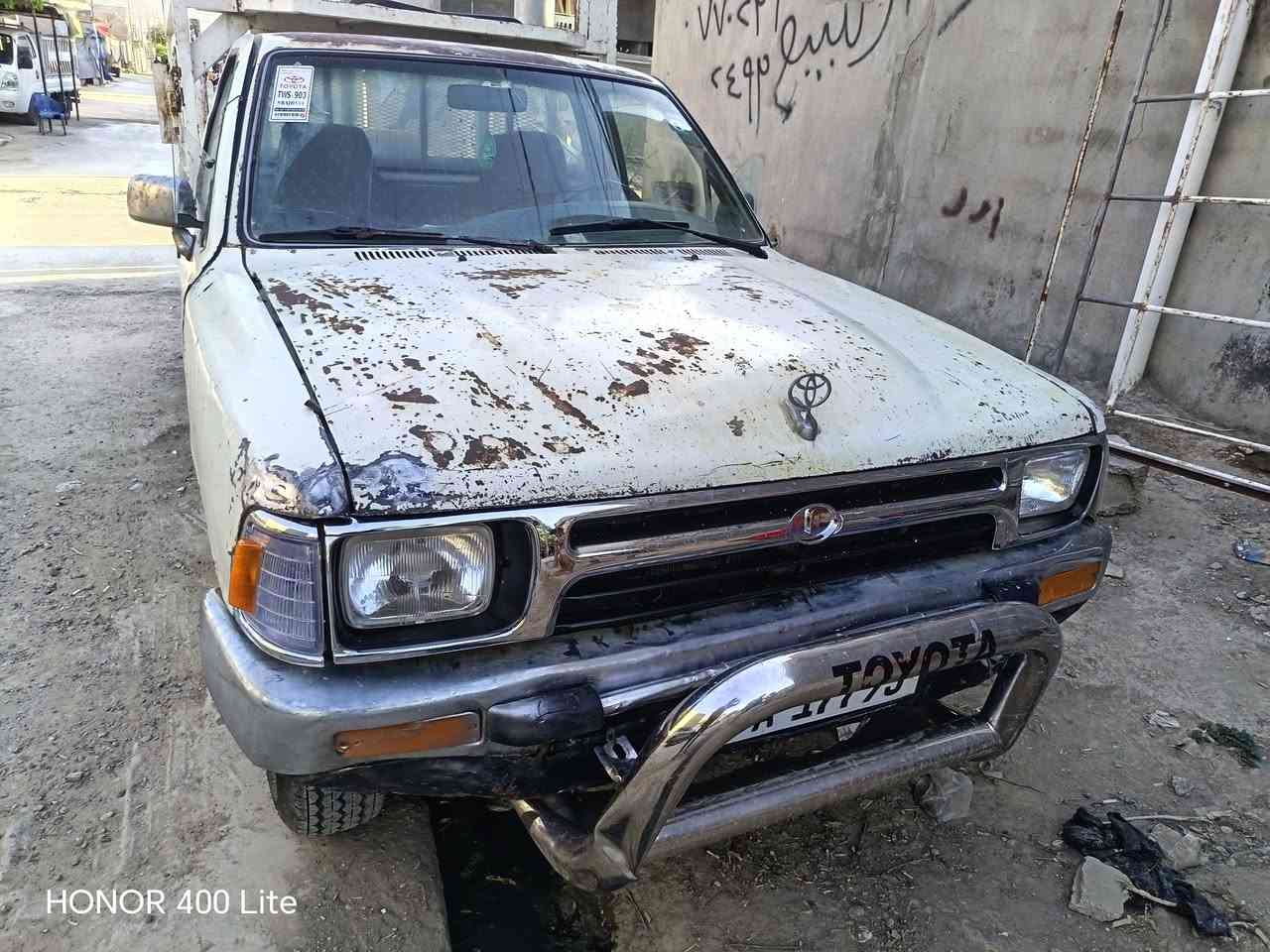 سلام عليكم بيكم تيوته رقم جديد شاصي شرط كير محرك شرط كهربياته كله شغاله اربع تايرت جدد رقم ديالى سنوي الحد 2027  نضيفه خير من الله كله شغال مابيه شي مايشتغل رقم التيلفون كركوك *********** السعر 45بيه مجال قليل
