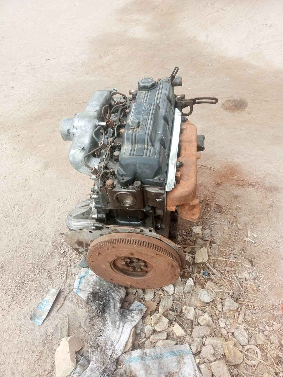 السلام عليكم للبيع مكينه كيا حمل 2701 جي تو جديدة السعر 1250 وبيها مجال قليل للستفسار تصال ***********
