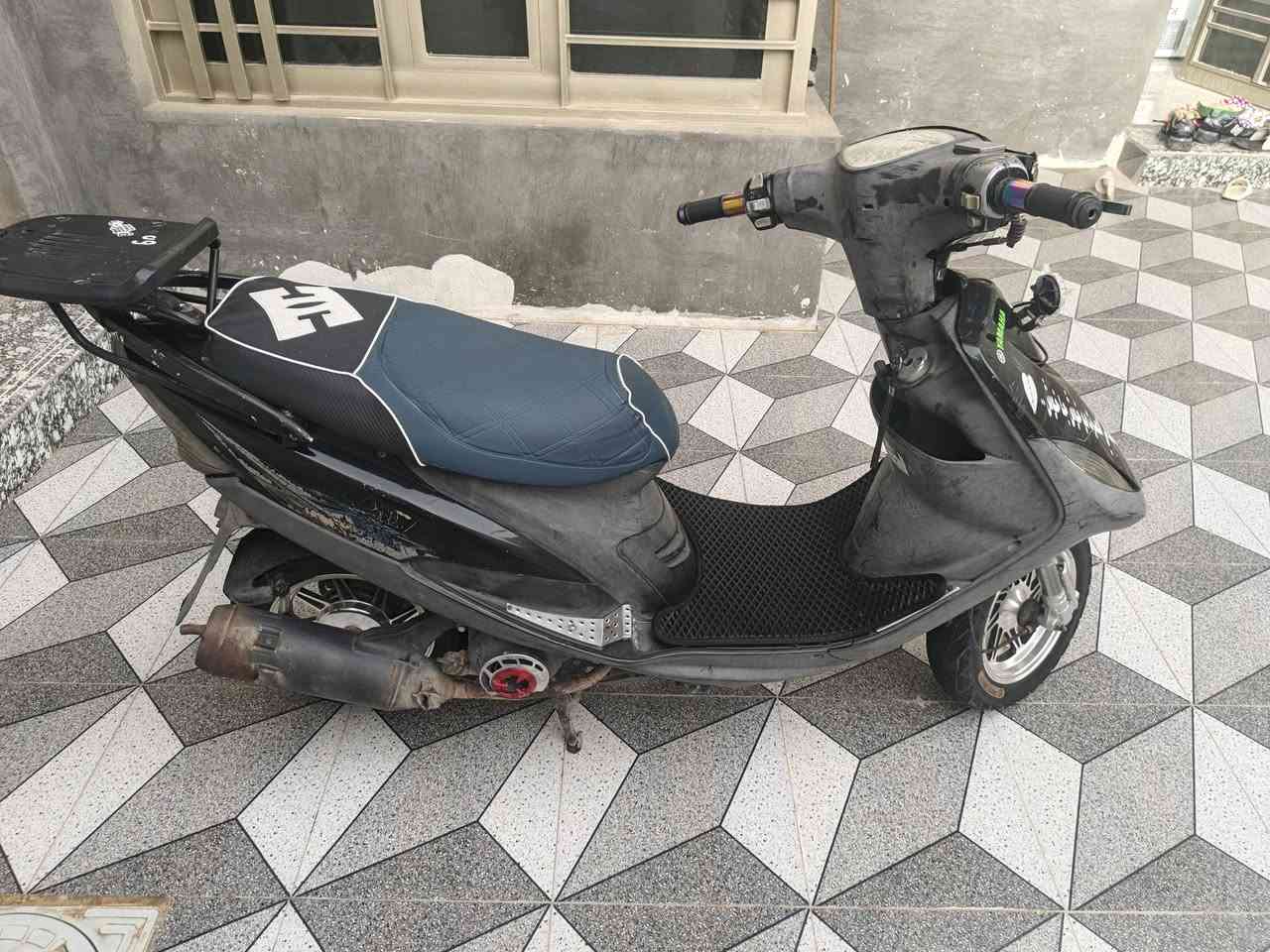 السلام عليكم
دراجه ماكس عدله بلاديه شركه للبيع شرط عالفحص وين ميعجبك افحص
. 
. 
دراجه بوشه 49 بلاديه 
مكينه ناعمة 
صلف هندر شغال
كفرات بلاديه 
صارله شهر ونص نازله من الرمبه 
رايده 800 وبيها مجال 
مكاني فلوجه
للاستفسار اكثر
***********
