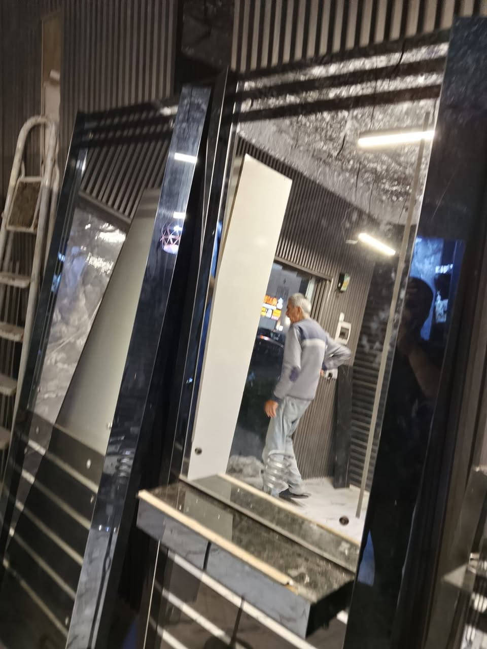 يوجد.  مري. مال. صالونات. البيع.  وسعر القطع. الواحد.   ٧٥. الف.   الموجود. قطعتين.


**إذا كنت صاحب هذا الإعلان وتريد حذفه لأي سبب، رجاءا أرسل رسالة إلى الدعم الفني**