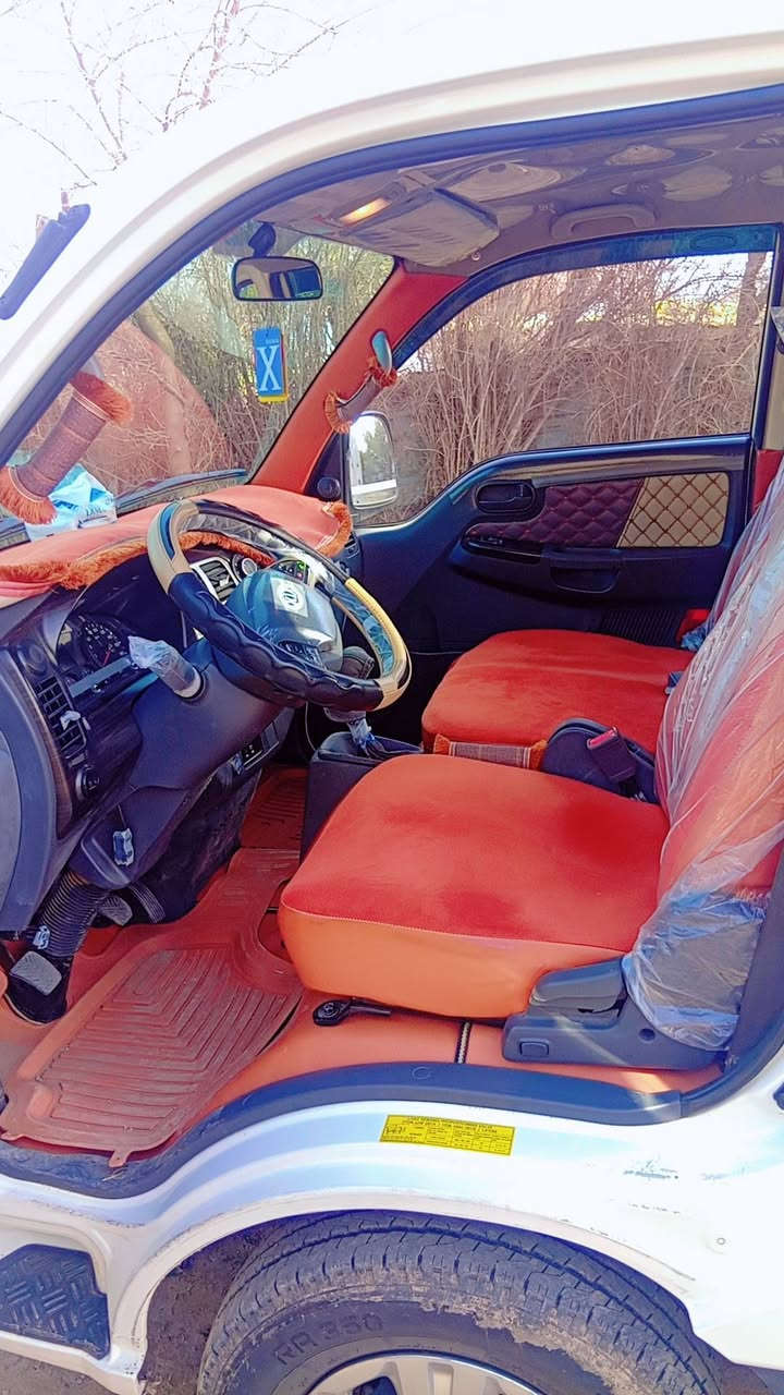 السلام عليكم كيا حمل للبيع موديل 2019 مكفوله كفاله عامه رقم بغداد مشروع وطني تحويل ثاني يوم مكفوله من ضربه وصبغ و كصه وشاصي ورقم شاصي تخم تاير  و هزه محرك ما مفتوح السياره وضع الشركه السياره برغي ما مفتوح بيهه 
اتصل وتدلل 
رقم الهاتف             ***********
