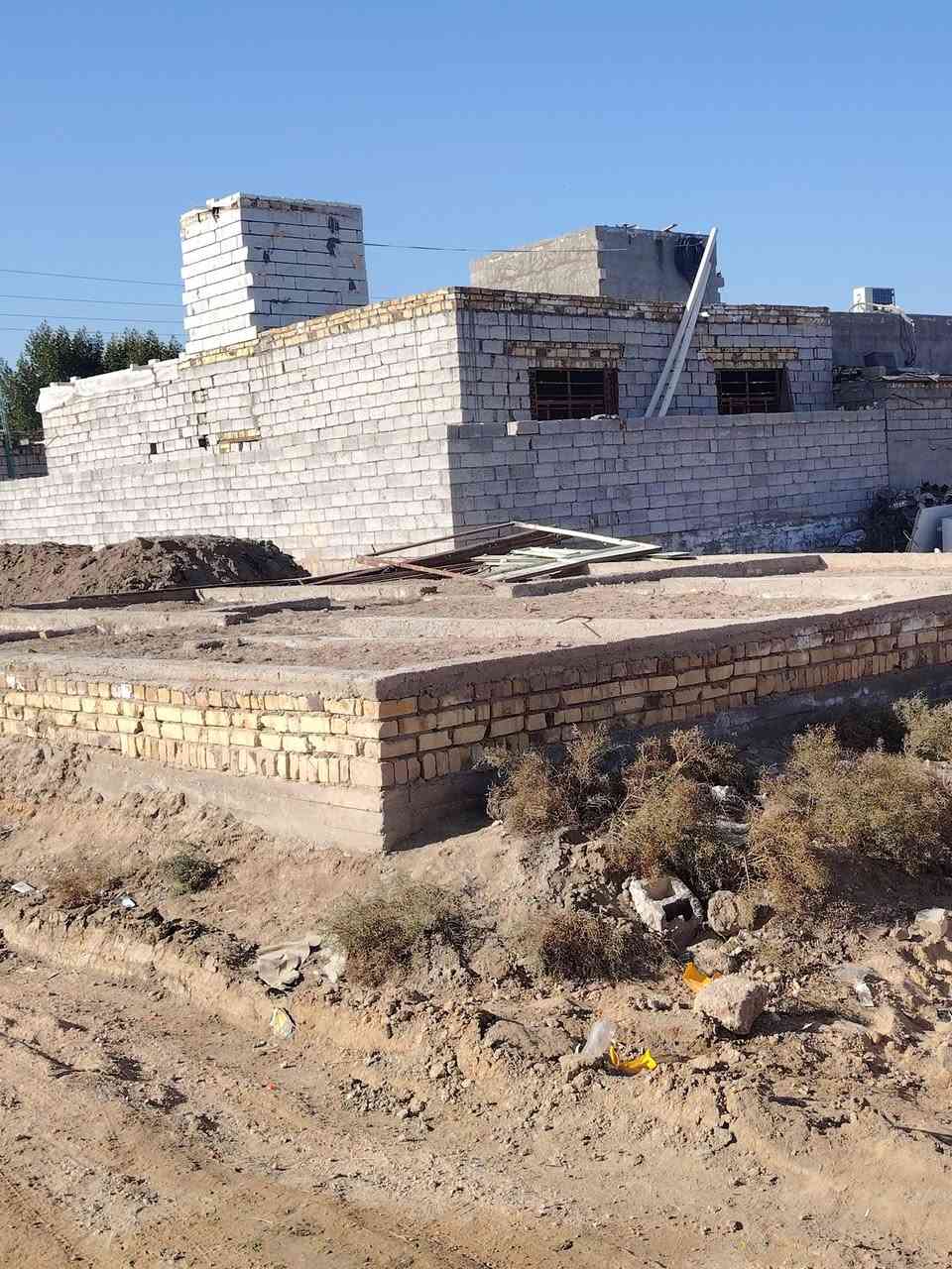 عرصه طابوزراعي سند25
***********
عله صاحي قرب خان الراضي. وجهيه 10 ب 10
