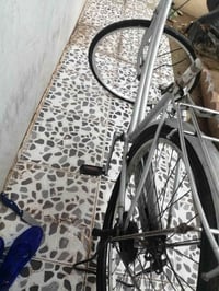 هذا بايسكل جديد نظيف كله كله بلادي ما بدل بي اي شيء كله بلاد هاي بلاد ...