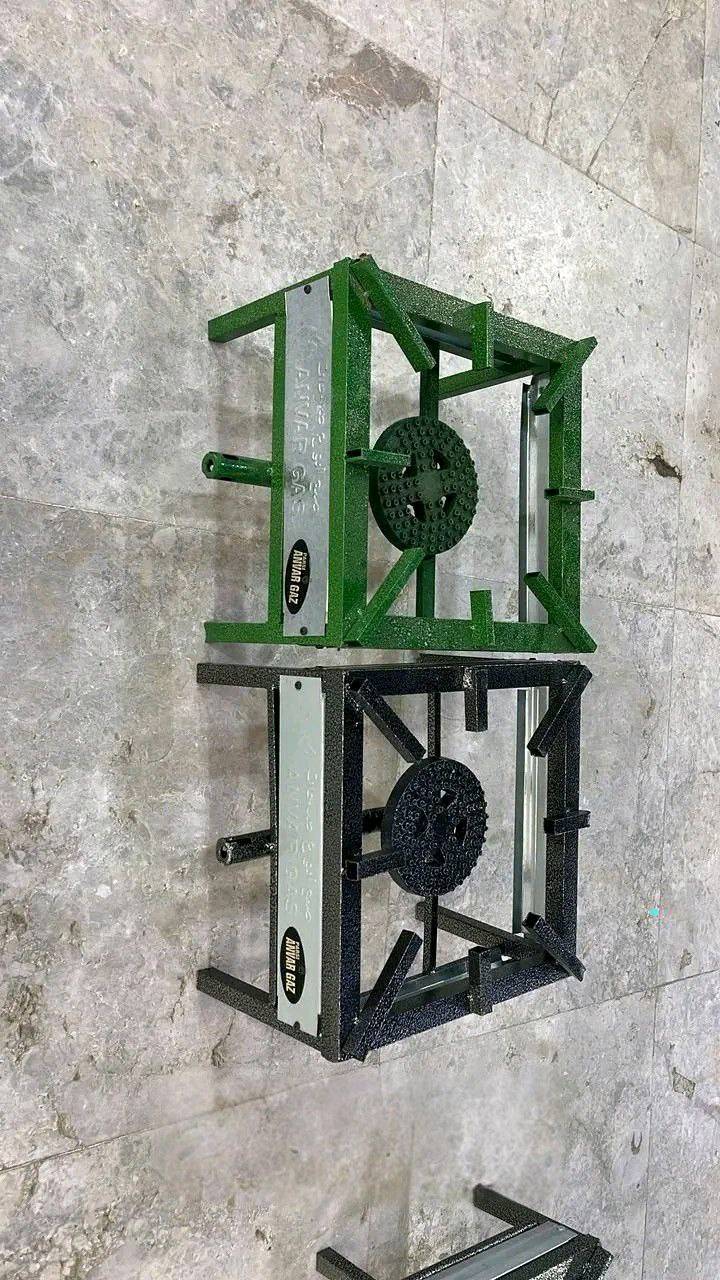 ترامس  شاي وقهوة بألوان باستيل هادئة:
​التصميم: بلاستيك خارجي بنقشة ورد ناعمة، متوفرة بألوان (أبيض، وردي، سمائي، وكريمي).
​المميزات: عملية وخفيفة، مع إطار ذهبي بسيط من الأسفل ينطيها لمسة ترتيب.
​الاستخدام: تحفظ الحرارة والبرودة(ضمان12ساعه)، وتفيد للتقديم اليومي أو للجمعات العائلية.
