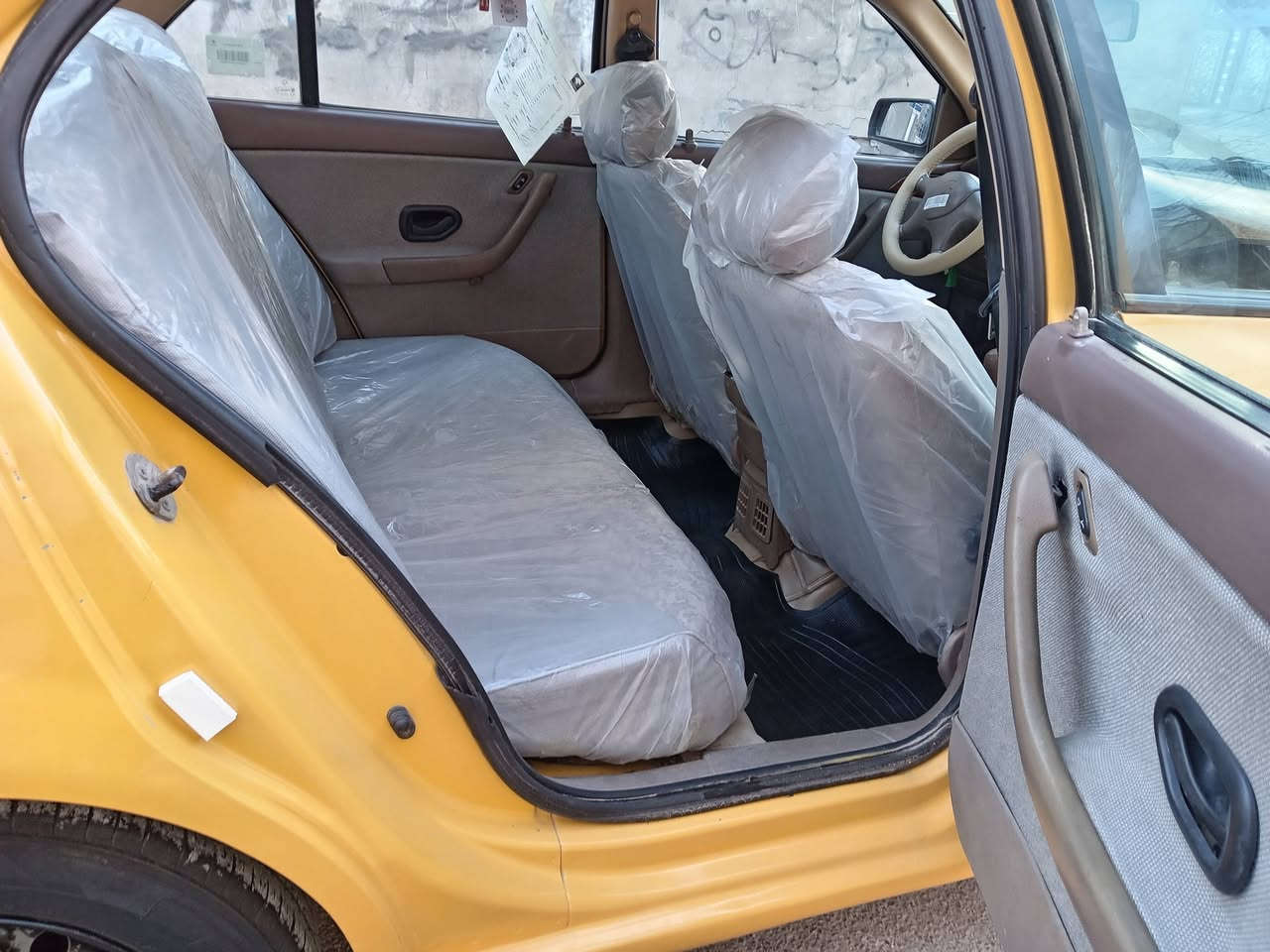 سلام عليكم لبيع موديل ٢٠١١ محرك وكير مكفولآت تخم تاير حداديه أمامي خلفي جديد السنوي تبريد سيارة مكفولة بدون صبغ سيارة جاهزة هاتف *********** مدينة الصدر السعر. 45
