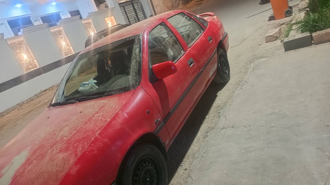 السلام عليكم للبيع فيكترا موديل 93 محرك 1800 المرغوب كير عادي رقم انبار باسمي سنويه  29 سياره بلاديه بيها شاملغات الخلفيه مصبوغه مكان السياره انبار حديثه سعر السياره 30 وبيها مجال للشرا رقم الهاتف *********** تعليق ماسنجر ما اجاوب
