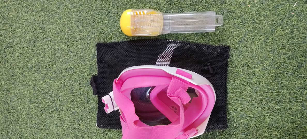 قناع غوص كامل للوجه (Full Face Snorkel Mask) 

🛠️ الميزات الأساسية لهذا القناعرؤية بانورامية: يوفر زاوية رؤية واسعة تصل إلى 180 درجة تحت الماء

.تنفس طبيعي: يسمح بالتنفس من الأنف والفم بسهولة دون الحاجة لقطع فموية.منع دخول الماء: يحتوي الأنبوب على صمام ذكي يغلق تلقائياً عند الغمر لمنع تسرب الماء

.مقاومة الضباب: تصميم مدمج يفصل تدفق الهواء الزفير عن منطقة الرؤية لمنع التكثف.

حامل كاميرا: مزود بقاعدة علوية لتثبيت كاميرات الأكشن (مثل غوبرو) لتوثيق الرحلة.


**إذا كنت صاحب هذا الإعلان وتريد حذفه لأي سبب، رجاءا أرسل رسالة إلى الدعم الفني**