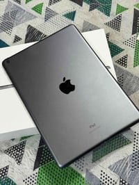 ايباد 9للمراوس ماكس مع فرق  ذاكره256نضيف فقط كسر بل كلاسه   0784403979...