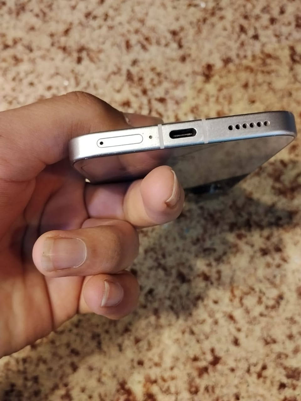 سلام عليكم تلفون POCO F7 للبيع تلفون نضيف صار شهر ونص من مشتري كامل هوة وملحقاته ذاكره 264 ومعالج Snapdragon سعره 400وبي مجال مكاني بهرز رقمي ***********
