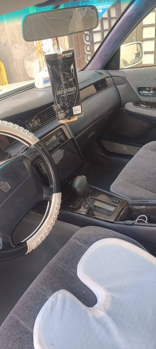 السلام عليكم من رخصة الادمن راس الثور 96 رقم ذي قار وكاله عامه بالبصره يعني التحويل بالبصره سياراه سستم كامل كله شغاله كير مكينه حلوات لاتبخير ولا تنقيص تخم تاير كهربائيات كله شغاله دواخل جديده السعر 95 وبيه مجال العنوان تنومه كردلان شارع البراجعه الاتصال ***********
