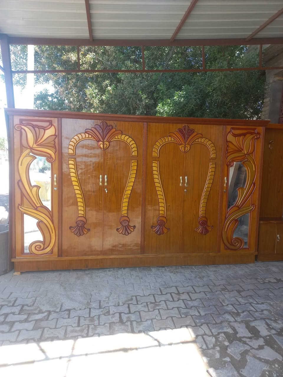 متوفر غرفه سته باب مستخدمه نضيفه جاهزه صبغ وتلميع ويدات كله جديد العنوان كوت حي الجهاد للتواصل مراسله الصفحه او الاتصال متوفر واتساب ***********
