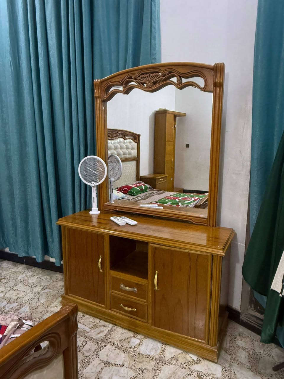 غرفه اخشاب كامله ثقيلة و نضيفه اريدها 450 الف وبيها مجال بسيط ل استفسار على الرقم +964 775 037 9266


**إذا كنت صاحب هذا الإعلان وتريد حذفه لأي سبب، رجاءا أرسل رسالة إلى الدعم الفني**
