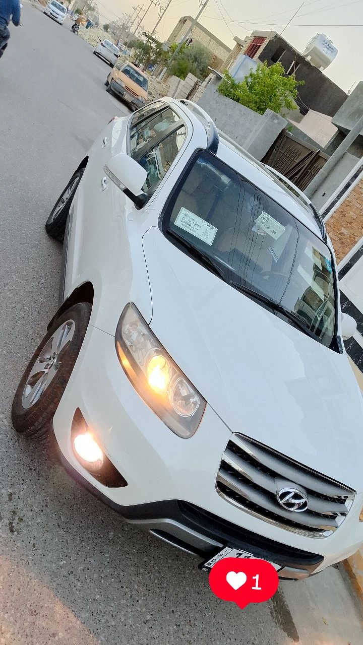 السلام عليكم سنتافيا 2012 جديده واحد عله واحد 
فول مواصفات مصفره عل اخر اي نقص  مابيه 
دفع رباعي 6سلندر السياره مابيه لا ضربه ولا طخه 
جديده حييل بدون ما اشرحلك السياره فول مواصفات رقم بغداد بسمي  السياره ماشيه 105الف  وبيه 3اشخوط بسمار خباثه   لا اكثر موضح عندك بل سونار   السياره جديده حييل واني جناي  عارضه ب165$ لتواصل ***********. ..***********
