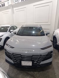 داشنج ١٫٦ تيربو • ضمان ٦ سنوات • ٣٥ الف كم