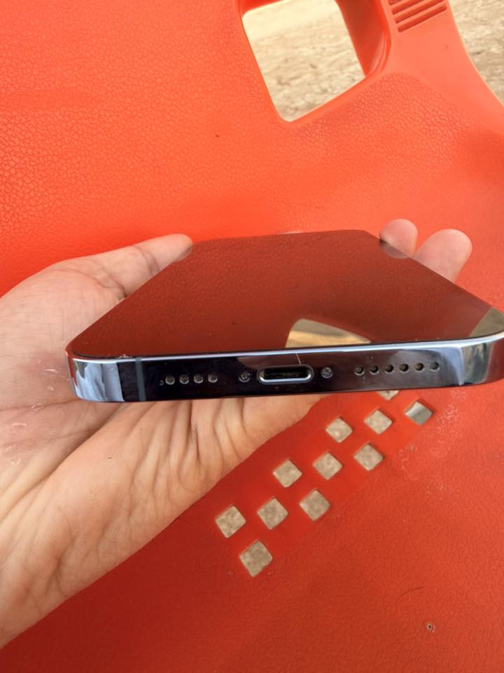 13برو ماكس ب92 ذ256 نضافه 100 للبيع  ***********
