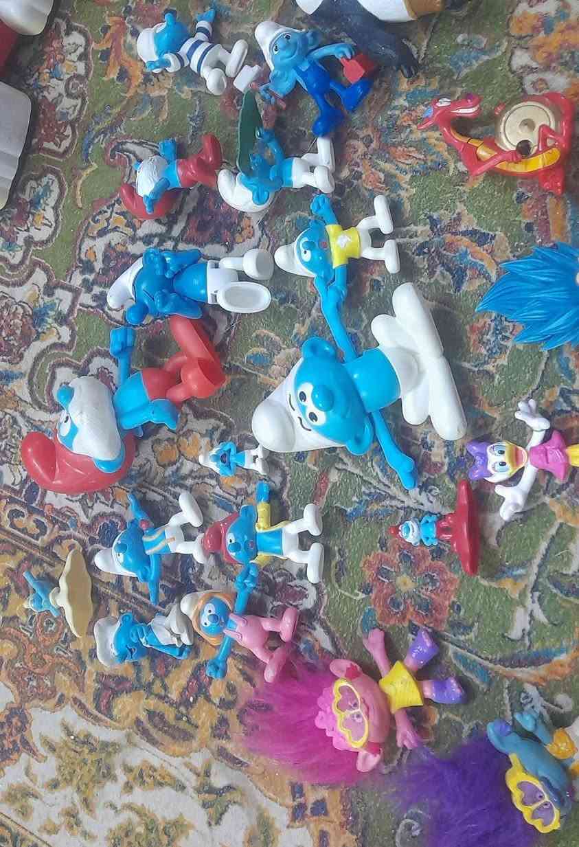 صباح النور والسرور على الجميع اخوان عندي هذة مجموعة من الشخصيات الكارتون وتحف كلهن شلع ١٧٠ الف بغداد شرطة الخامسة بدوانم قرب مدرسة الحسان هذا رقمي *********** السعر نهائي ١٧٠ ألف بيهن مفصلي واكثرهن اصلي
