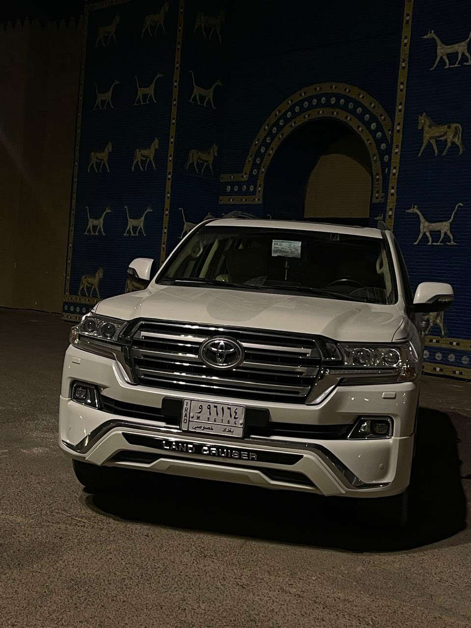 لاندكروز موديل 2017بريم فول. رقم بغداد. تحويل 6 سلندر  كفاله عامه فقط بارد باب سايق للبيع او مراوس بتاهو 
للاستفسار 
***********
