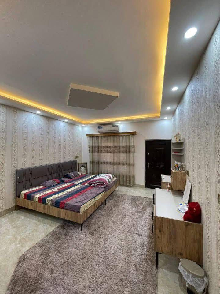 دار للبيع بناء حديث جداً راقي لأصحاب التميز والرفاهية

#المساحة :-  300متر     #طابو ملك صرف 

الموقع :- دوميز بداية دوميز خلف التجاري 

 #طابقين يحتوي على 5 غرف نوم +استقبال كبير +حديقة كبيره + كراج سياره + مطبخ عدد 2 + هول داخلي 2 + مجمع صحيات عدد 2 + مخزن عدد 2 .

#السعر مناسب .. للاستفسار مراجعة الشركة او الاتصال 

/ العرض حصراً لدى شركة الجوهرة للتطوير العقاري 

📞 للاستفسار الاتصال ***********

———————————————————
  📍 موقع مميز ✔️
🏡 راحة، خصوصية، وفخامة ✔️
💰 والسعر؟ أكثر من مناسب!

***********📞
 —————————————————————
 بأمكانكم عرض عقارتكم لدينا سواء كانت #بيــع أو #إيجــار أو #أستثـمار ‌

شركة الجوهرة  للاستثمار والتطوير العقاري للإستفسار يمكنكم مراسلة الصفحة او الواتساب او الاتصال بالرقم 

***********📞

عنوان الشركة 📍

 ( كركوك _ حي عدن _مجاور الجنسية الجديدة _عمارة البحرين  )
