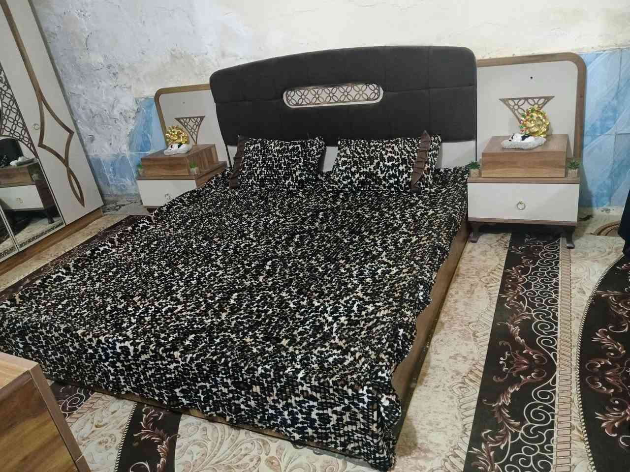 إسلام عليكم غرفه نوم تركيه نضيفة كلش للبيع  ناصرية مركز مدينه صدر ورى مدرسه ابن ماجد للاستفسار الاتصال او واتساب***********
