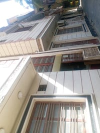 عقار خلف مستشفى ابن البيطار مساحته ١٠٢ للبيع الاتصال ٠٧٧٠٩٤٧١٩٤٨ ممكن ...