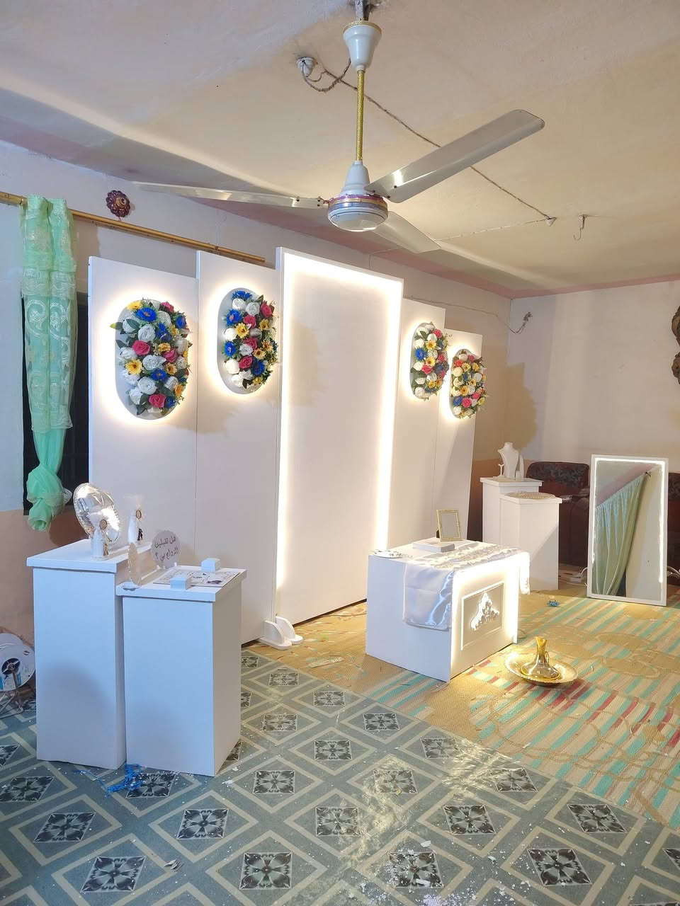 بسم الله وعلى بركت الله احدث تصاميم كوشات الاعراس مستعون لتجهيز كافة المناسبات الحنه والخطوبه وغيرها  حسب طلب العروس  توجد بصمات للعرسان  ورسالة عمر وهدايا وعلبة حلقات ظوئيه تابع الصفحه وشوف كل جديدنا للاستفسار والمراسلات والحجز على الارقام التاليه)(***********
(واتساب ***********)
داخل الصويره  وخارج الصويره
