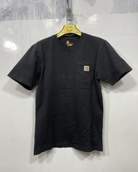 أزياء عمر الطائي 🔥ماركات اصلية🔥قطع مميزة 🔥ماركات carhartt قياس M العنو...