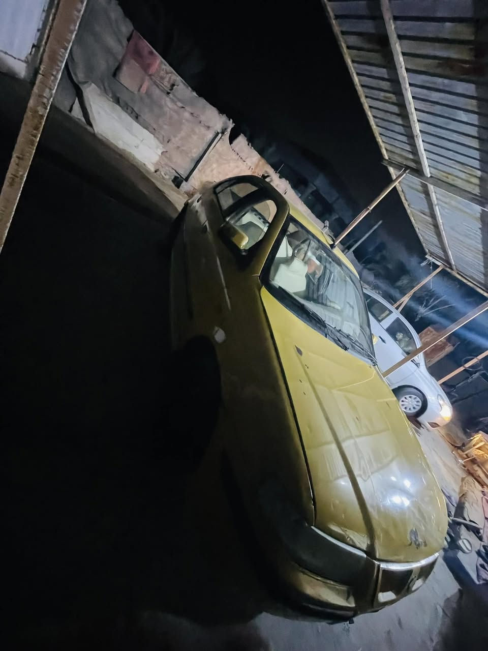 السلام عليكم سمند 2011 للبيع ناطق رقم كربلاء راعيها موجود السعر 20 وبيها مجال رقم الهاتف ***********
