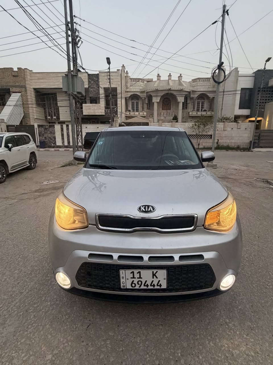 السلام عليكم 
كيا صول 
موديل 16
وارد امريكي
رقم بغداد انكيلزي مميز
المواصفات
مود درايف
كامرا شاشه
تحكم جهتين
كشاف
كشن كهرباء
اشاره بالمري 
كشنات جلد
مكينه 2000 جي دي
كير At
حادثه جاملغ وبنيد  وبيه جاملغ لخلفي نص منه اثر جراد شرط بدون معجون سونار مرفق مع الصور
السعر109 وبيه مجال
*********** مكاني بابل
