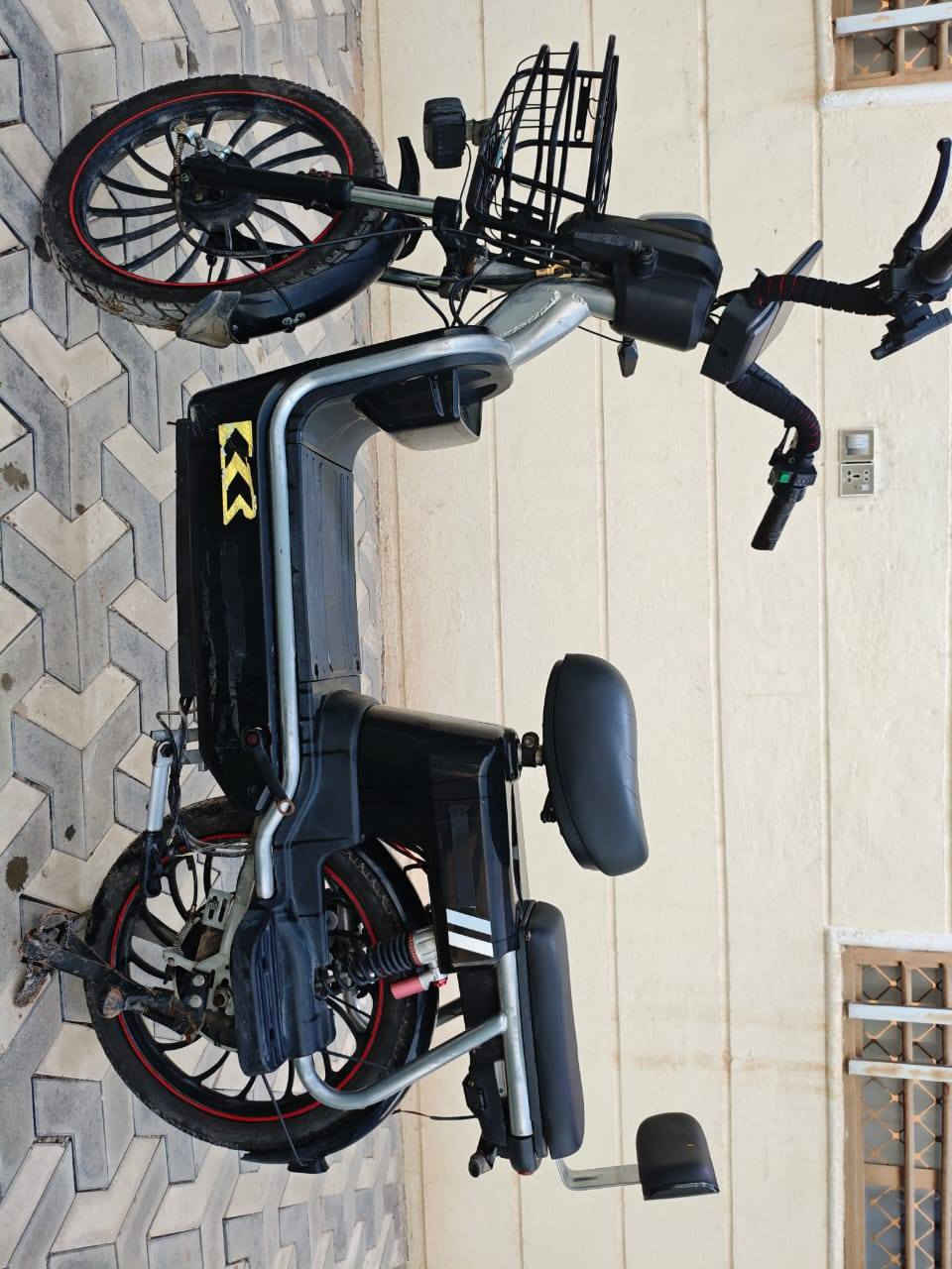 بايسكل شحن للبيع بطاريات ضعيفه العنوان كربلاء قرب السايلو السعر 100 ألف للاتصال ***********
