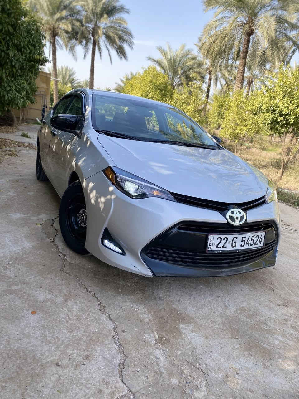 سلام عليكم 
للبيع او المراوس حسب القناعة

كورلا 2018 أمريكي 
رقم أربيل بأسمي تحويل مباشر 
حادثها چاملغ امامي أيمن عكس السايق وبنيد 
غيرر هذا كفاله عامة 

السياره جاهزه مكينة وكير وصدر امامي وخلفي جديد وتخم تاير جديد وحداديه تبريد جاهزة من كلشي ما بيها نقص 
مكينة 2000 لا تنقيص ولا تبخير 
السياره مال بيت وجديدة بمعنى الكلمة واحلاا من الصوره حلووه وجاهزة وبالخير ع الي ياخذها 
ماشية 115 حقيقي 

السعر 120 وبيها مجال 
عنوان بغداد 
للاستفسار ع الرقم 
***********
***********
