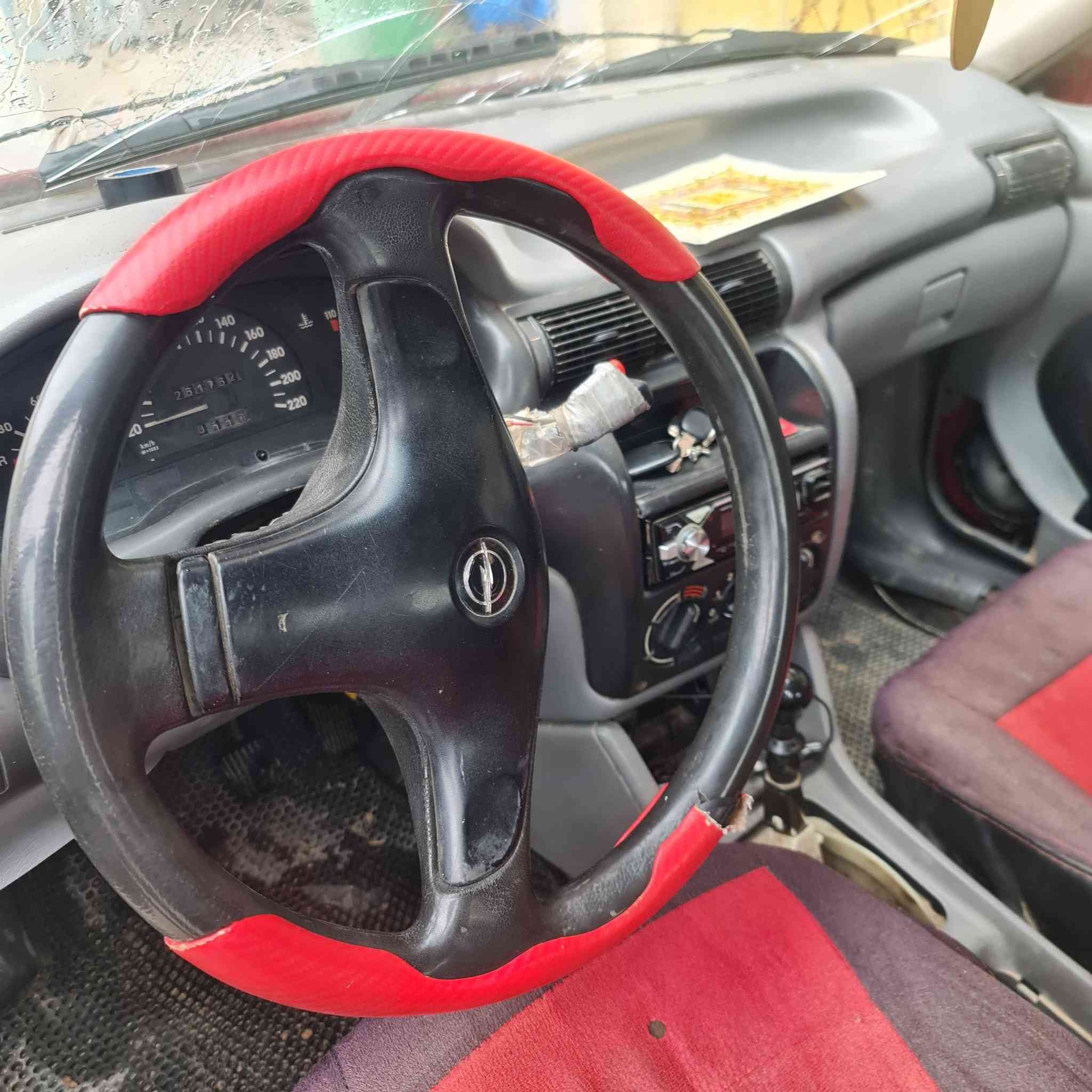 أوبل أسترا ٩٢ للبيع فقط
محرك_كير شرط

تحويل شرط 

مكانها بيجي 

للإستفسار ***********
