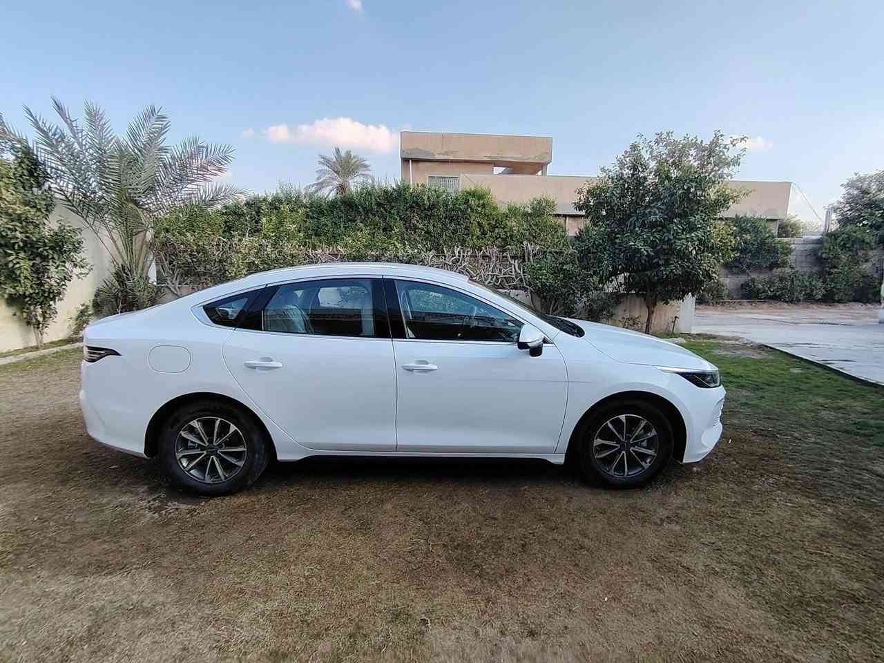 بي واي دي BYD دستروير 2025
ماشيه 600 كيلو 

( مثبت لوحات بغداد ) 

بانزين + هايبرد + كهرباء 

غراضهه كامله ( شاحنه معالج بنجر وبعد هواي تفاصيل ) 

المواصفات معروفة 

بصمة وكارت 

شاشة قلاب 

كشنات ابيض رياضي 

مكاني بغداد حي الجهاد 

السعر 20000000 مليون دينار عراقي قفل (مثبت لوحات بغداد ) تحويل مباشر المشتري تكلفه فقط 65 الف رسم نقل ملكيه 

***********

***********

رجآ لحد يكسر بحلال العالم كلشي اكو بل معارض ما عجبك السعر او المنشور عبره
