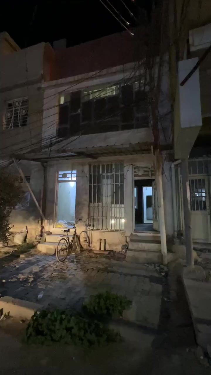 شقة للإيجار في حي العباس الفرع الثالث قرب عدنان الوكيل للاستفسار الاتصال على الرقم ***********
