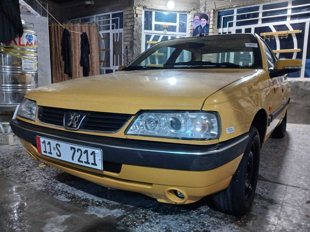 سلام عليكم بيجو لميس أكد موديل 2016سياره كفاله عامه بدون صبغ بدون تبديل مصفره هيئة وغرامات مكينه وكير مكفولات سعرها ٤٦ وبي مجال بسيط مكاني بغداد الامين الثانيه رقم الهاتف ***********
