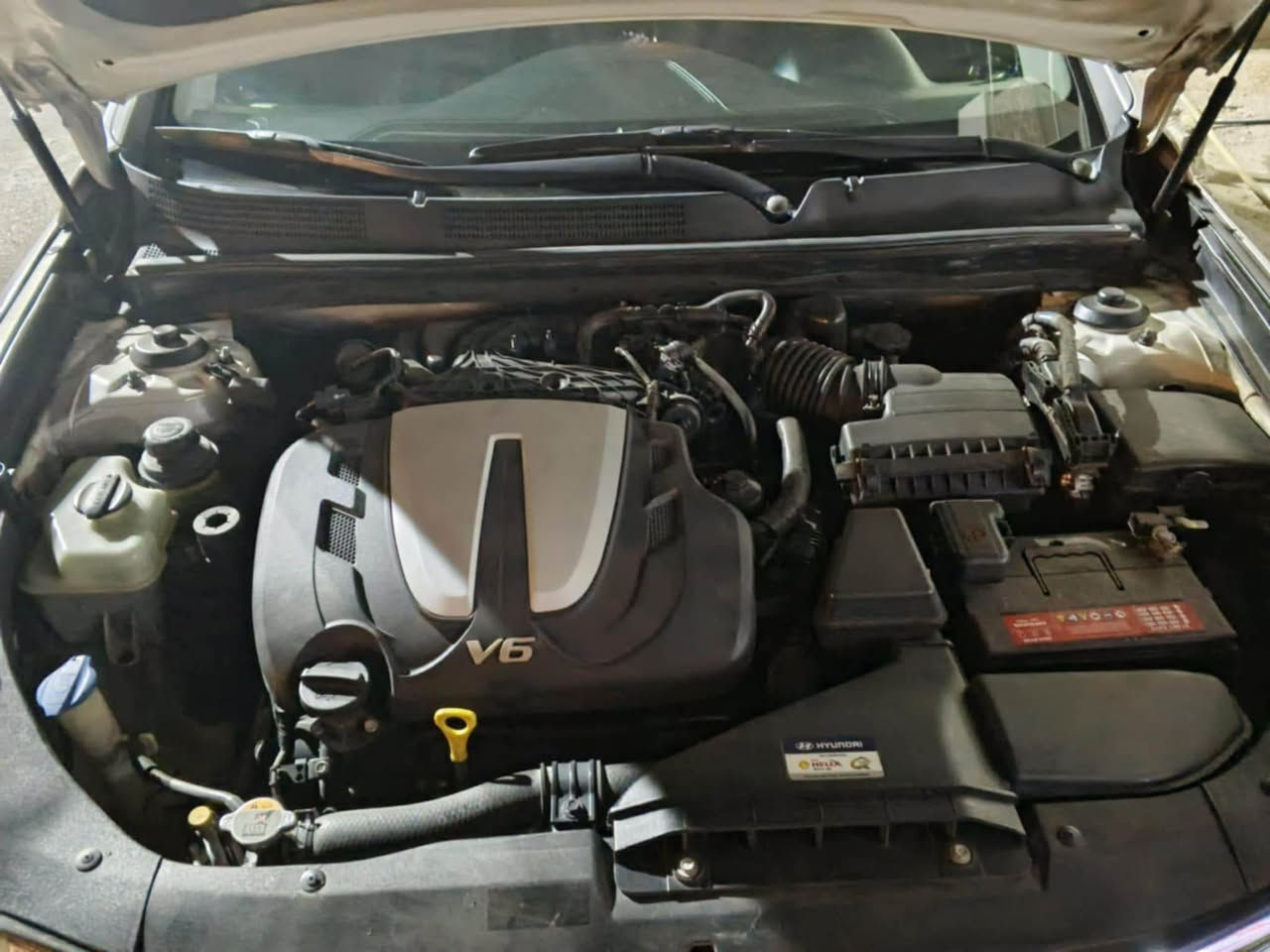 السلام عليكم
ازيرا 2014
رقم بغداد الدولي
 خليجي ماشية 151 
صبغ جنطة وبنيد مال فابلون 
فول موصفات للاخير
 بنراما بصمة بسمي السيارة
مكاني بغداد
الرقم📞 *********** بغداد, العراق
