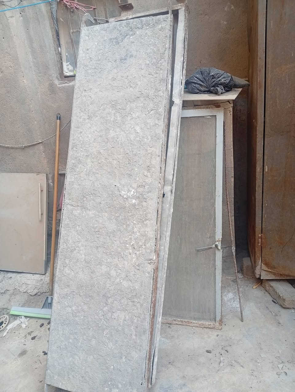 سكلات للبيع 
العدد (( 7 ))
مع تطوالة طولها متر 
للاستفسار / ***********
