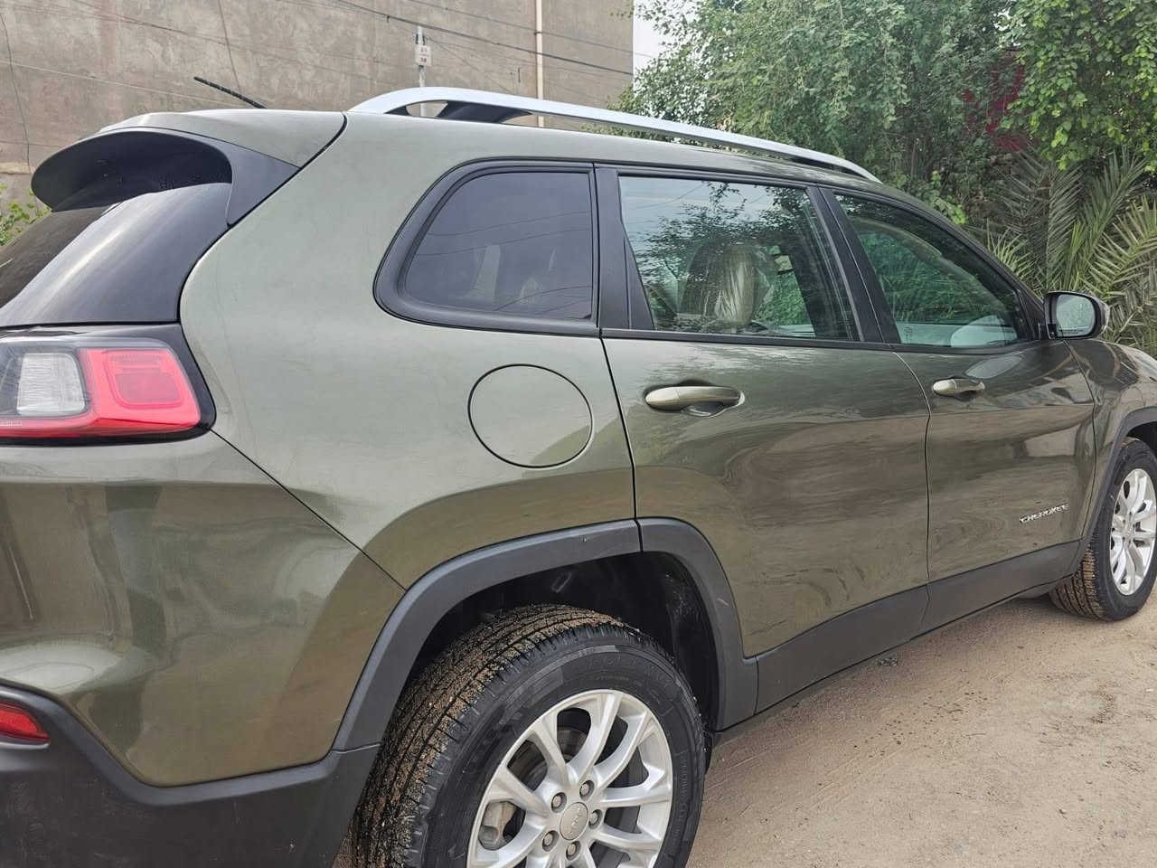 سياره جيب شيروكي بزون
٢١ اربيل رقم دولي سنوية باسمي تبديل بنيد فقط معه تجميل
هاتف *********** ناصريه مركز
