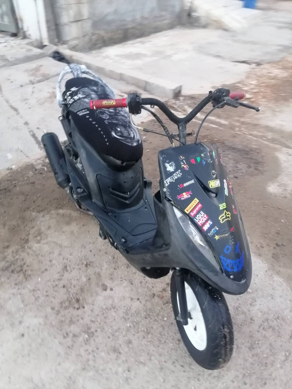 سلام عليكم 
اخوان ماكس عدله للبيع
.  ضفيره رياضي💯
. بوشه 55مزوده🪦
. قبق مال ملف ذهبي💴
. الكزوز FM تايوان🇹🇼
. دراجه نكره صلف بكل وقت☝️
. دراجه شلعتهه تشك الكاع🔕
. معدل خير من الله😴
. السعر ٤٠٠بيهه مجال بصيط مال جيتك💸
. رقم *********** س  حمودي  الواوي 🎲
