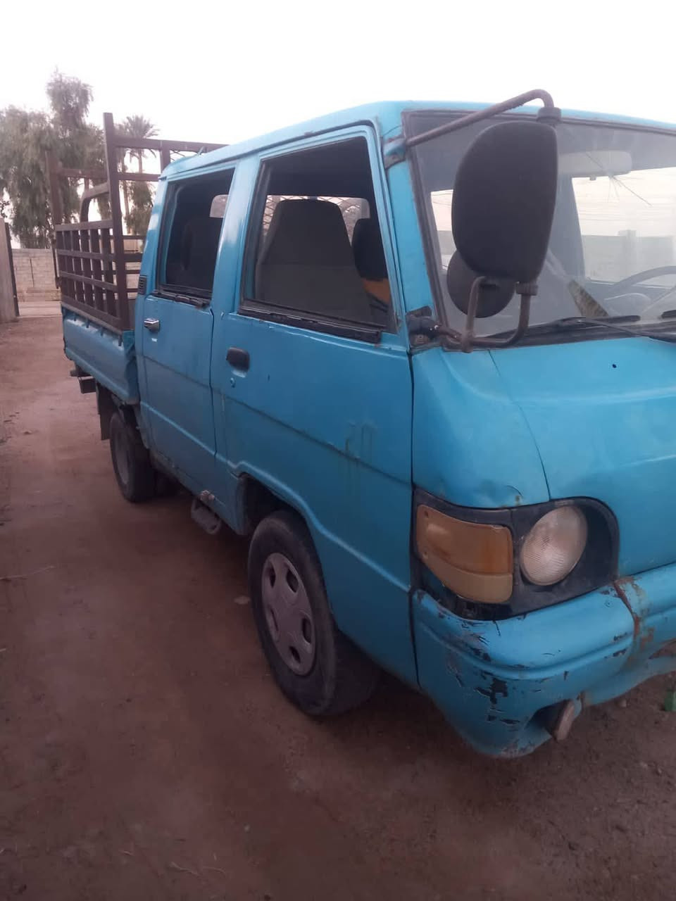 سلام عليكم كيا هونداي للبيع موديل 94 سنويه ساقطه صارلها شهر  شرط التحويل كير ومحرك واكسل شرط السياره ماناقصها غير دوشمه والكهربائيات السعر 30 وبيها مجال او مراوس مكان السياره الرمادي الاستفسار ع الرقم ‏‪***********‬‏ #للجميع
